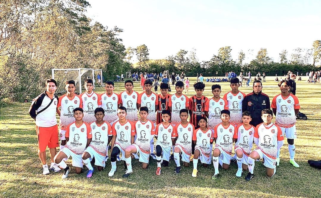 Un grupo de mexicanos que viven en Suecia auxiliaron a los jóvenes. Fotos: Especiales