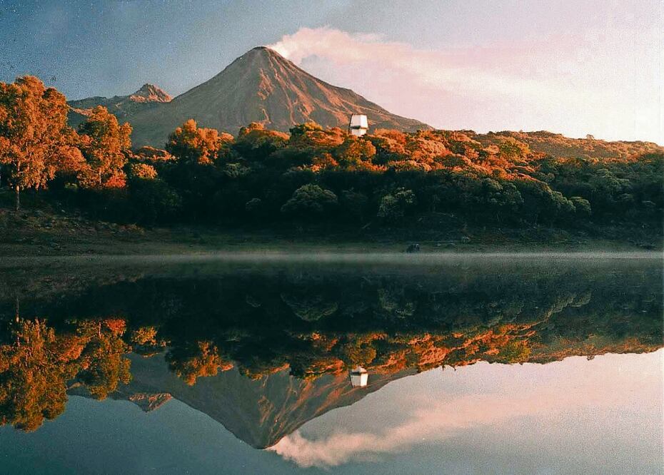 Con el slogan del Mar a la Montaña, el gobierno de Colima invita a los turistas a visitar el Nevado desde donde se aprecia el volcán activo. Foto: Archivo El Universal