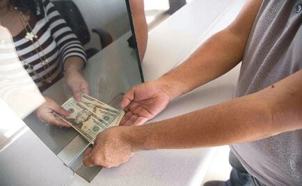 Cotiza dólar en $16.92 al cierre en bancos del DF