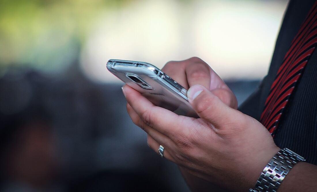 Descubre cómo proteger tu celular de ciberataques con este código secreto. Foto: Pixabay