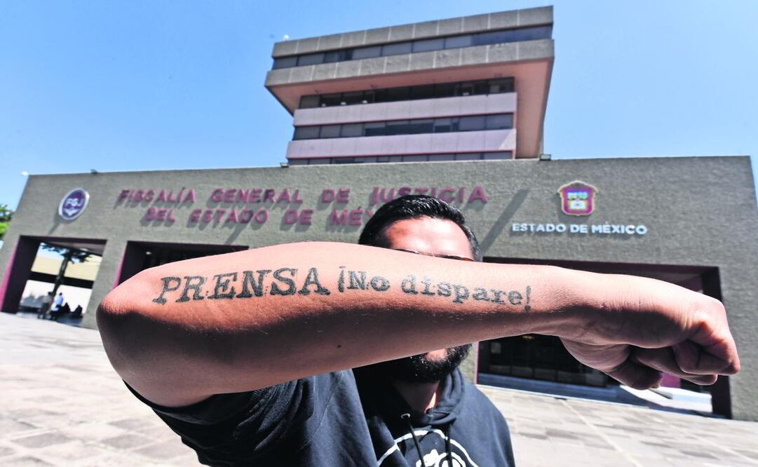 En agosto periodistas del Edomex se manifestaron en la FGJEM exigiendo se aclare el asesinato de su colega Nevith Condés Jaramillo en el municipio de Tejupilco / Archivo. Cuartoscuro