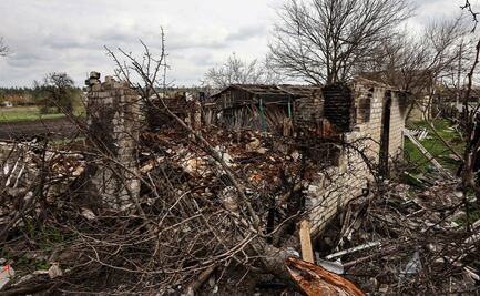 Reportan nueva jornada de ataques rusos en este y sur de Ucrania y a la planta siderúrgica de Azovstal