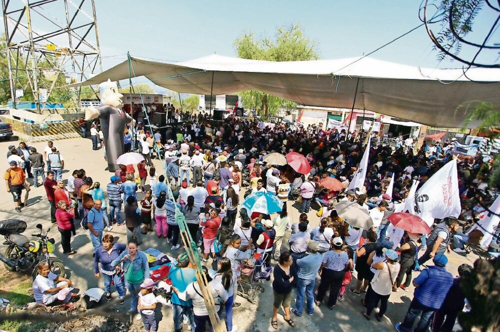En la delegación Xochimilco, Claudia Sheinbaum garantizó que de llegar a la jefatura de Gobierno en el primer año el presupuesto que se otorgará al campo será de mil millones de pesos. (ADOLFO VLADIMIR. CUARTOSCURO)