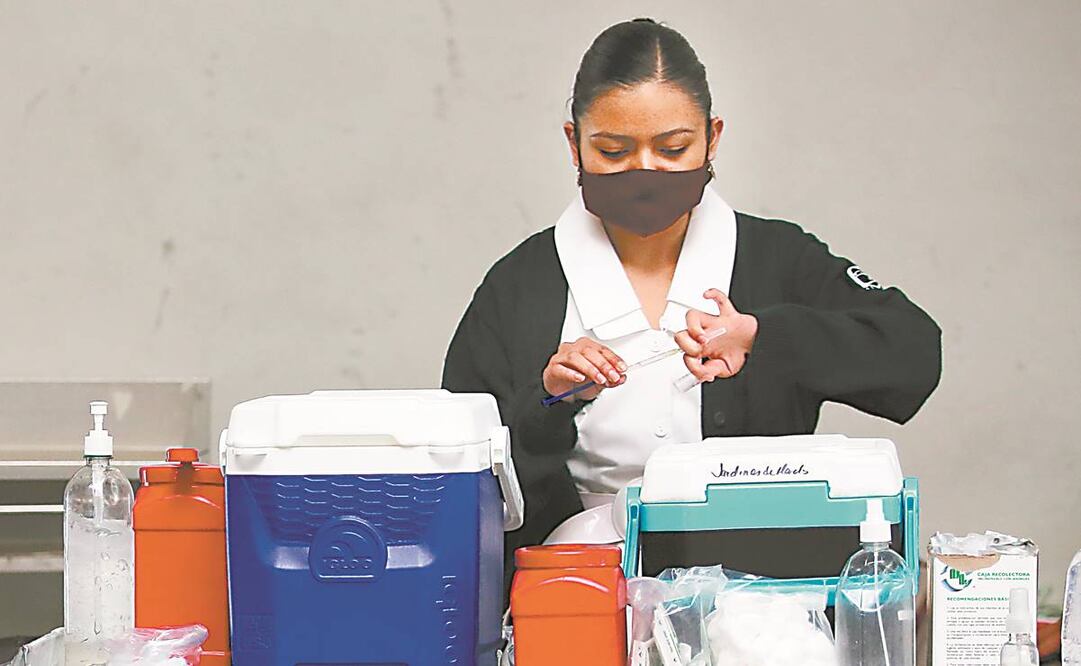 La economía del país depende de la vacunación, dice Banxico. Foto: Archivo/ El Universal.