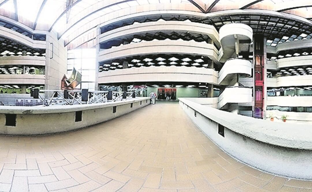 La Biblioteca Nacional de México en la actualidad, en la UNAM (arriba) y su primera sede, en San Agustín (abajo). (CORTESÍA UNAM)
