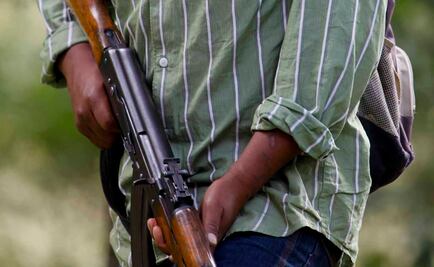 Comando irrumpe en fiesta en Apatzingán