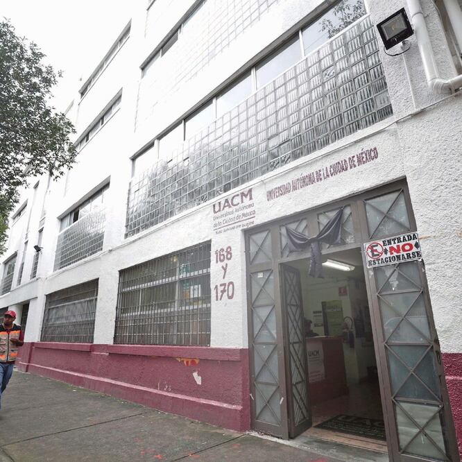 Unas de las beneficiarias de este programa en la Universidad Autónoma de la Ciudad de México (UACM), quien tiene distintos planteles. Sus oficinas se ubican en la colonia Doctores, en la alcaldía Cuauhtémoc. (ALEJANDRA LEYVA. EL UNIVERSAL)