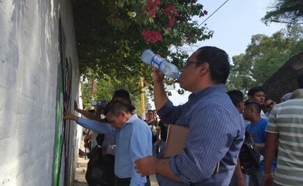 Maestros de Oaxaca liberan a agentes retenidos
