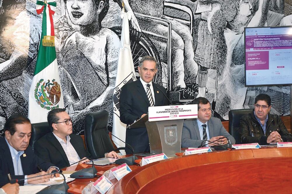 Trabajo. El jefe de Gobierno tiene planeado dejar el cargo a más tardar el 31 de marzo para buscar un escaño en el Senado. (CDMX)