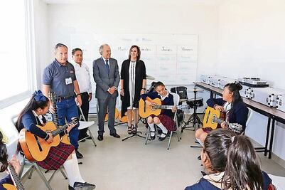 Abren centro que atiende la niñez