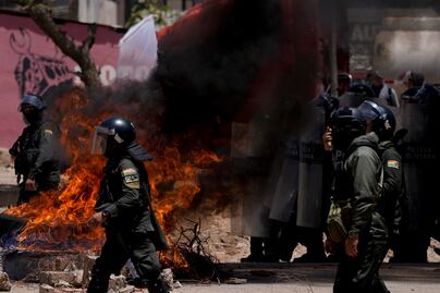 Militares denuncian que son “rehenes” de seguidores de Morales: afirman que sus vidas “corren peligro”