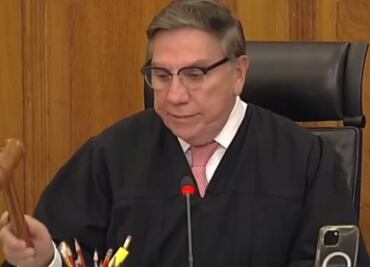 Se le quiebra la voz al ministro Laynez en última sesión de la Segunda Sala de la Corte; “fue un honor”, expresa