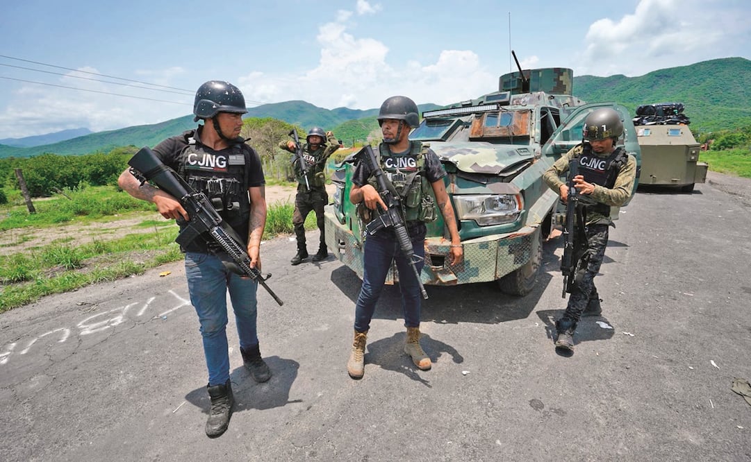 La agencia Cuartoscuro difundió imágenes de supuestos integrantes del CJNG, en lo que parece ser el municipio de Aguililla, Michoacán. Foto: CUARTOSCURO