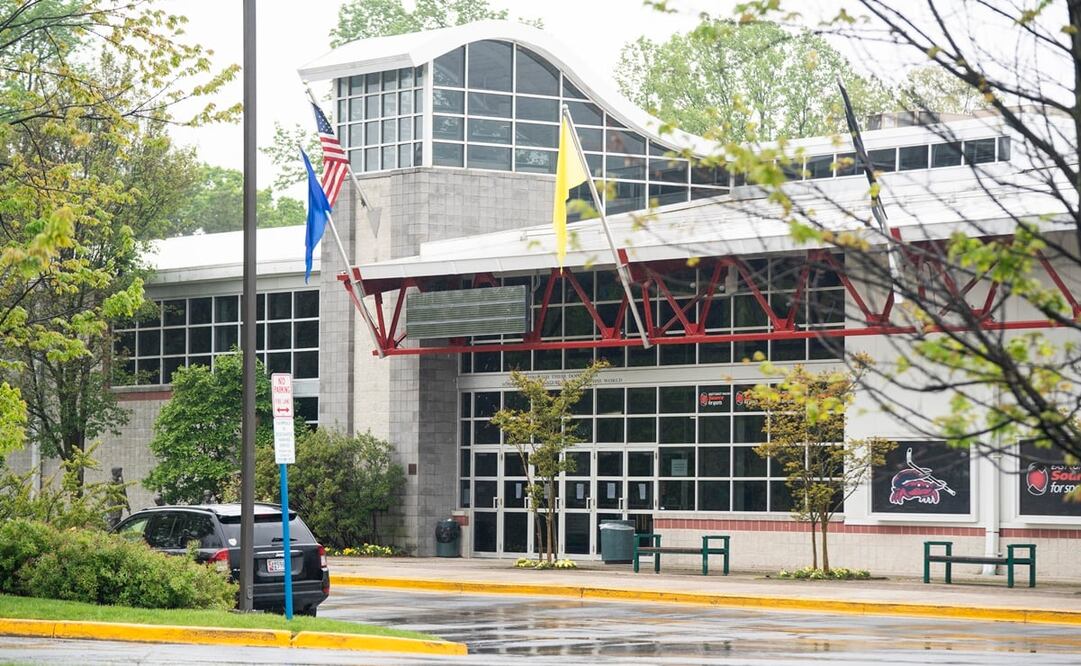 La instalación de 4 mil 645 metros cuadrados incluye una pista al aire libre y una pista olímpica (Foto: EFE)