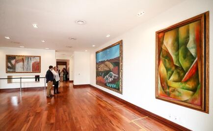 Los Pinos exhibe la colección Presidencia de la República