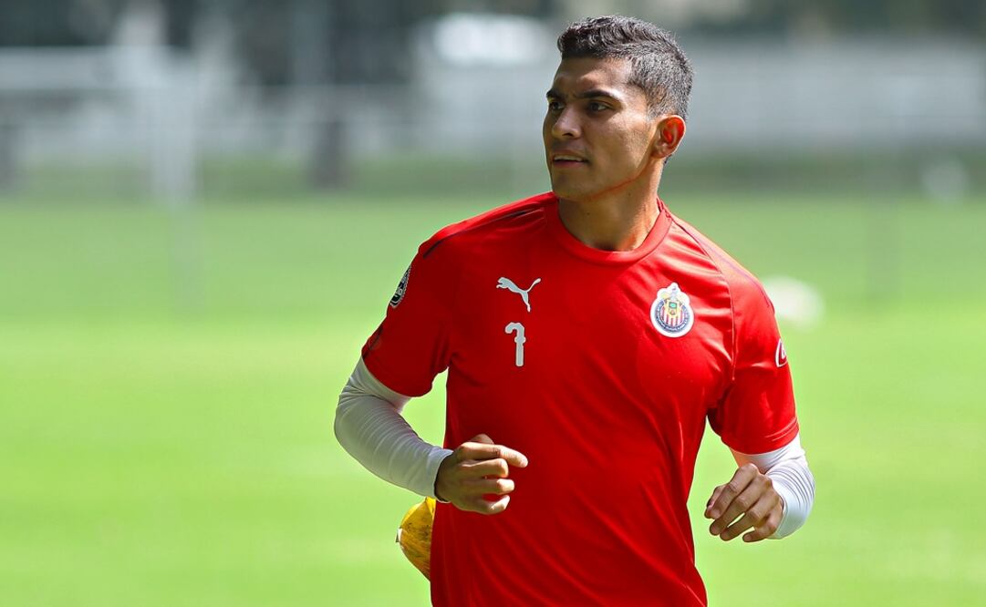 Orbelín Pineda durante un entrenamiento de Chivas en Verde Valle. FOTO/IMAGO7