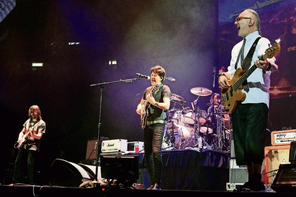 Al final del concierto hubo un pequeño homenaje a John Lennon con la canción "Imagine" (ARIEL OJEDA. EL UNIVERSAL)