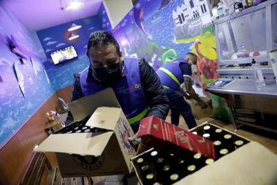 Cierran más chelerías ilegales en Coyoacán