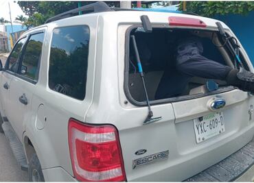 Madre yucateca olvida llaves dentro del auto y deja encerrado a su bebé por 40 minutos