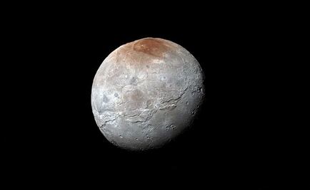 La mancha roja en Caronte podría ser metano atrapado