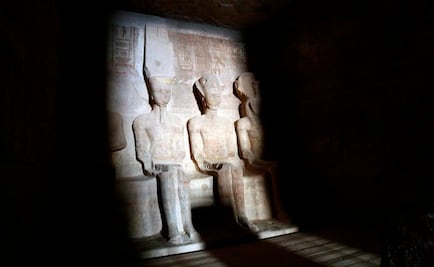 El sol ilumina al faraón Ramsés II en su cumpleaños