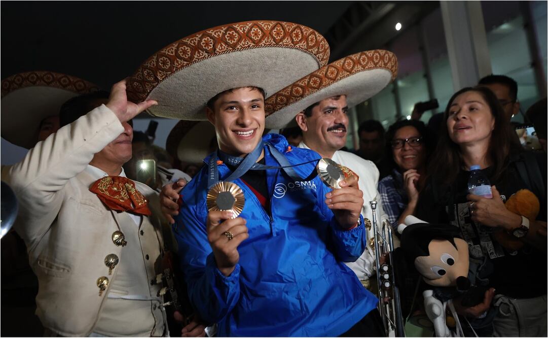 Osmar Olvera en su arribo a la Ciudad de México. FOTO: Diego Simón Sánchez/ EL UNIVERSAL