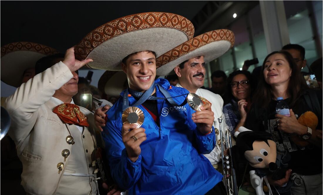 Osmar Olvera en su arribo a la Ciudad de México. FOTO: Diego Simón Sánchez/ EL UNIVERSAL