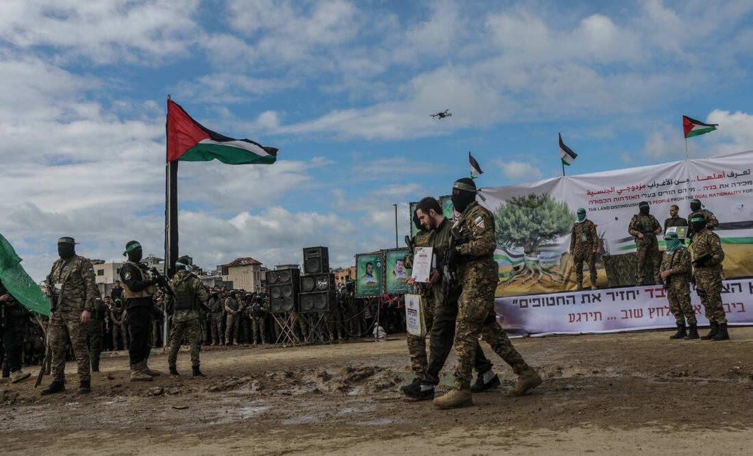 Liberación de rehenes en Gaza durante la parte final de la primera fase del alto al fuego entre Israel y Hamas. Foto: EFE
