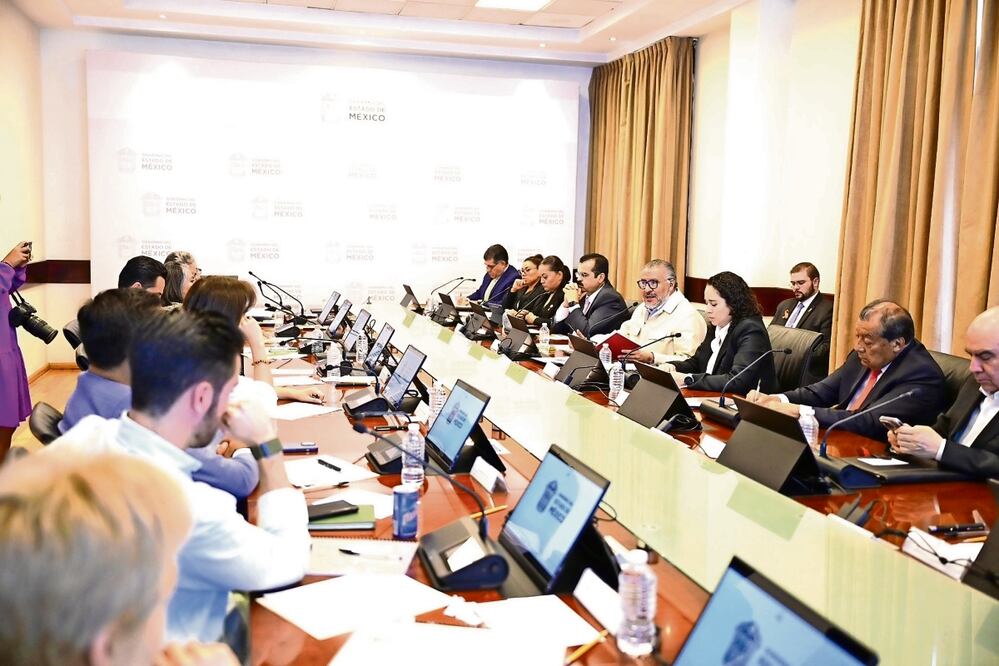 Dirigentes de partidos y autoridades estatales prevén iniciarán campañas hoy 26 de abril en la entidad. Foto: Especial