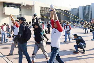 Da Arne ‘pañalazo’al PRI; amenaza al PAN