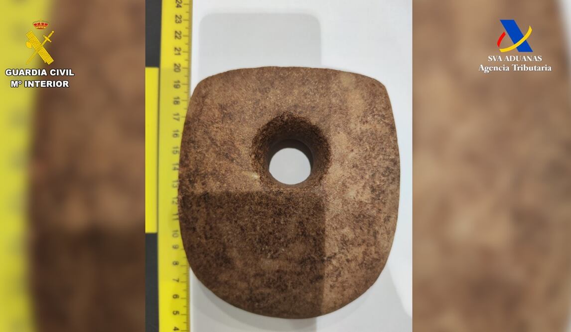 La Guardia Civil y la Agencia Tributaria han intervenido diversos bienes arqueológicos y paleontológicos catalogados como patrimonio histórico de México y Ecuador. Foto: EFE/ Guardia Civil/Agencia Tributaria.