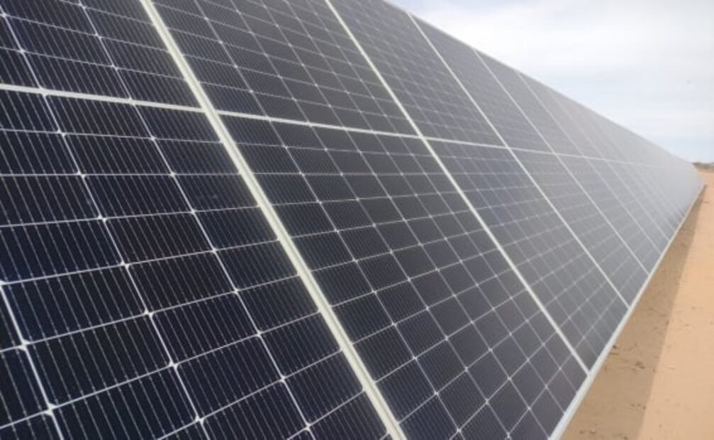 AMLO inaugura operación de central fotovoltáica con 278 mil paneles solares en Sonora