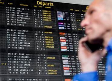 6 ways to keep phone charges low during international travel