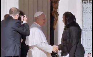 Maru Campos comparte encuentro con el Papa León XIV; gobernadora de Chihuahua pide bendiciones para el estado