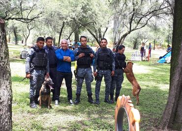 César Millán inaugura parque para perros en zoológico de Guanajuato
