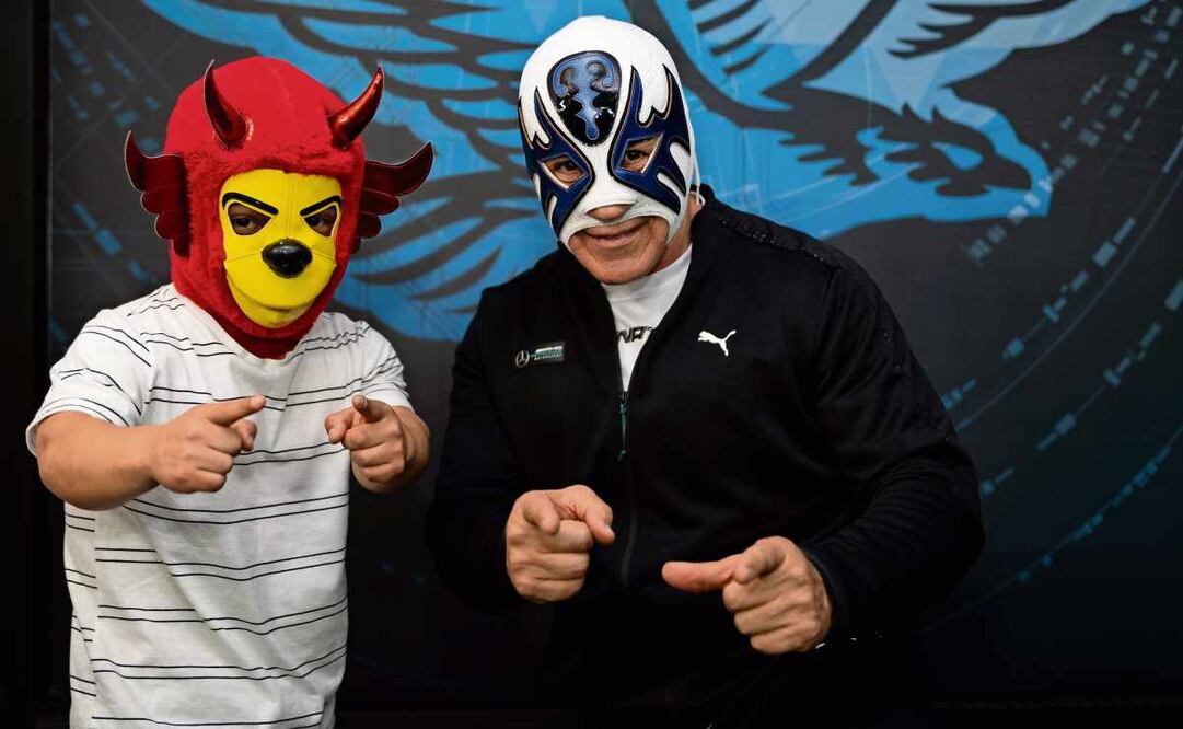 Entrevista con el luchador Atlantis y el luchador Kemalito. Foto Hugo Salvador / EL UNIVERSAL