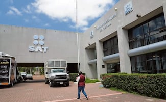 SAT denunció a 78 funcionarios ante la FGR en 2025