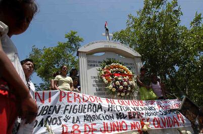 Aguas Blancas: La cruda cobertura de Ricardo Rocha sobre la matanza en Guerrero