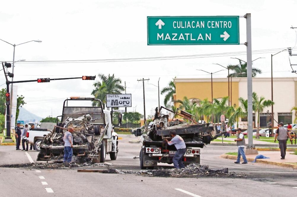 En septiembre pasado, un grupo armado emboscó un convoy del Ejército en Culiacán, Sinaloa, con un saldo de cinco militares muertos. Autoridades atribuyen el crimen al grupo conocido como Los Chimales (ARCHIVO EL UNIVERSAL)