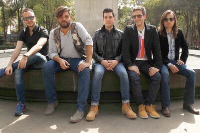 Los Claxons, hacia la aventura de la cumbia 