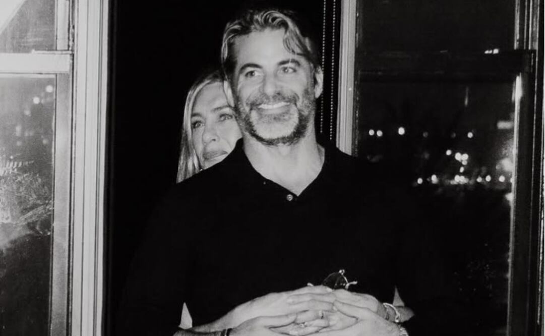 Jennifer Aniston y su nueva pareja Jim Curtis. Foto: @jenniferaniston (Instagram)