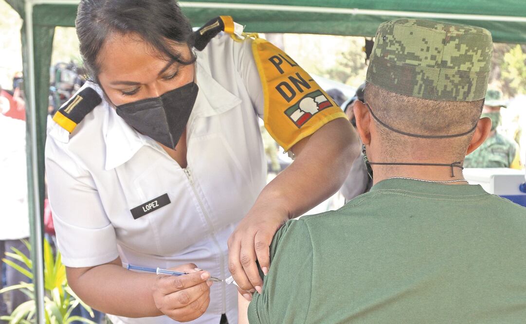 En el ejercicio de ensayo se logró vacunar a cada persona en tres minutos, desde su ingreso a la unidad, el tiempo que estaba establecido como meta. Fotos: Carlos Mejía. EL UNIVERSAL