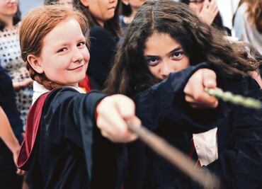 Fiesta de varitas y bufandas