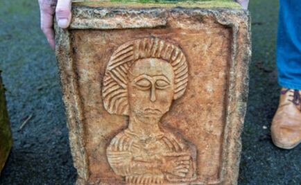 Hallan piedras esculpidas de hace mil años en un jardín inglés