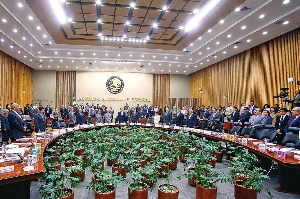 El instituto se vio afectado en temas presupuestales este año al programar gastos con los OPL para la operación de casillas únicas (ARCHIVO EL UNIVERSAL)