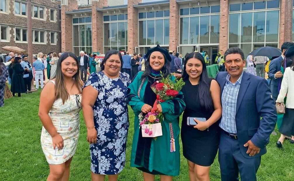 Dreamers con sus padres. Según cifras oficiales, actualmente se cuentan alrededor de 660 mil beneficiarios por el programa de Acción Diferida para los Llegados en la Infancia. Foto: Especial Dinora Orozco