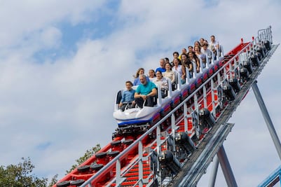 Así es la nueva montaña rusa de Six Flags México