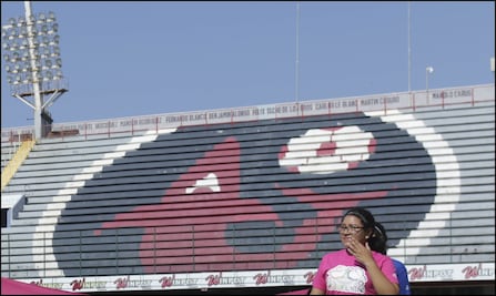 ¿Cuál es la situación legal de los Tiburones Rojos con la FMF?