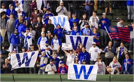 Aficionado de los Cubs llama “Frijoleros” a un grupo de latinos