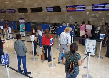Reactivan llegadas y salidas de vuelos nacionales e internacionales en Aeropuerto de Oaxaca